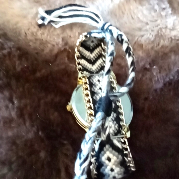 ELEPHANT TRUNK UP GOLD TONE WATCH HANDMADE STRAP CROCHET ONE SIZE FITS ALL